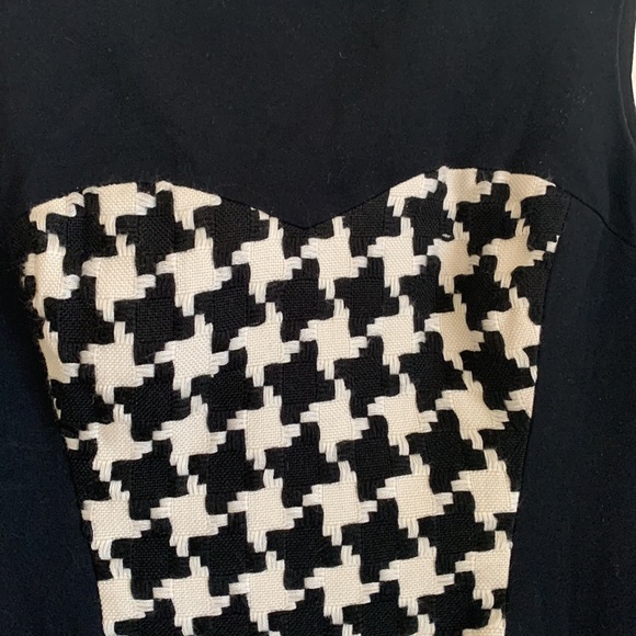 A Pea in the Pod Houndstooth Dress - Picture 2 of 6